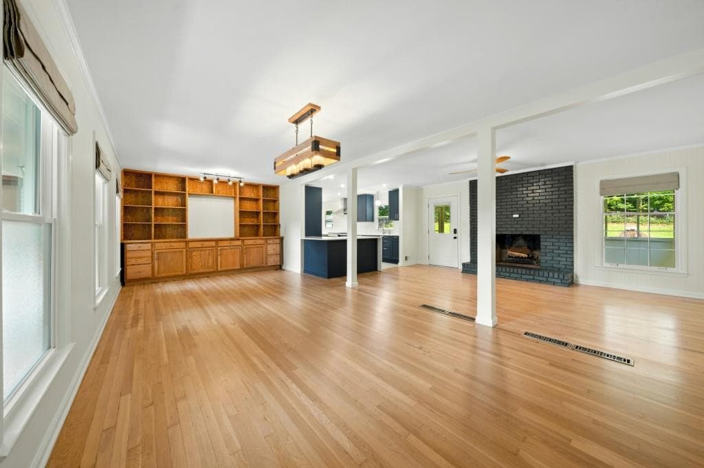 4 bedroom, 3 bathroom, 2,040 sq ft single family residence for sale at 1415 Driftwood Court, Roswell, GA 30075 — photo 5