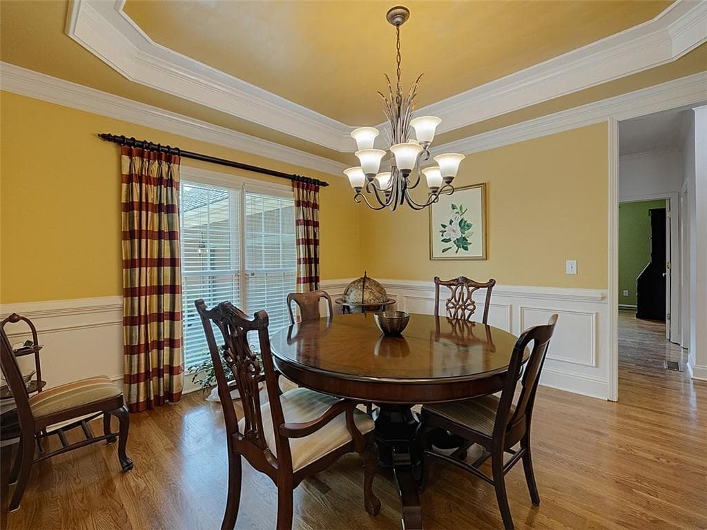 5 bedroom, 5 bathroom, 5,510 sq ft single family residence under contract at 308 Morning Dew Court, Canton, GA 30114 — photo 4