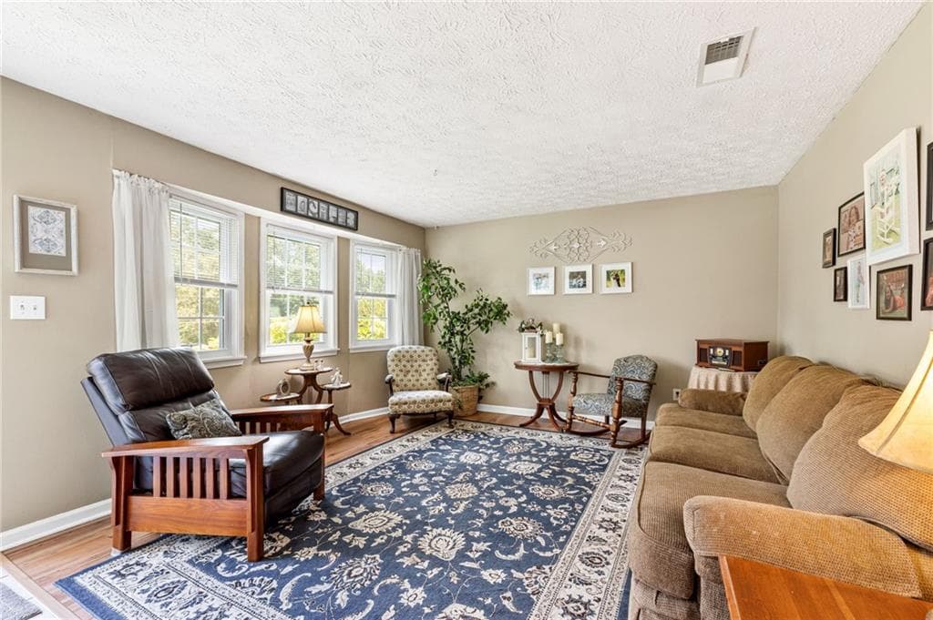 4 bedroom, 3 bathroom, 1,763 sq ft single family residence under contract at 3266 Alcazar Drive, Lilburn, GA 30047 — photo 3