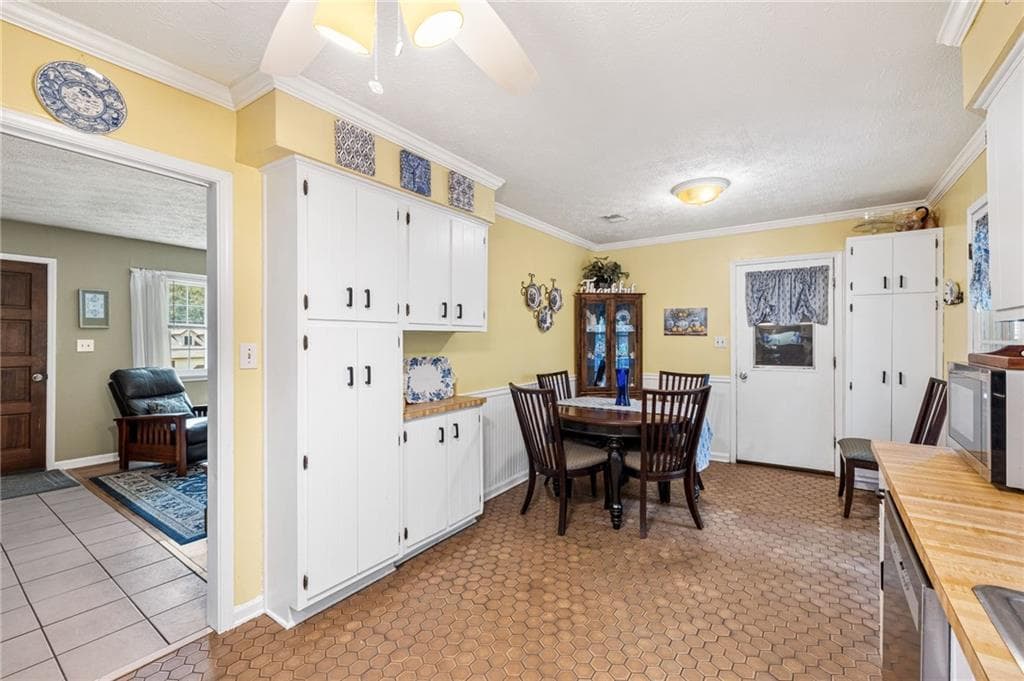 4 bedroom, 3 bathroom, 1,763 sq ft single family residence under contract at 3266 Alcazar Drive, Lilburn, GA 30047 — photo 7