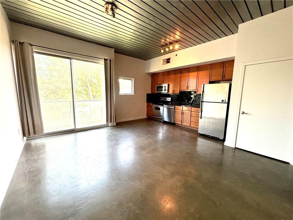 1 bedroom, 1 bathroom, 722 sq ft condominium for rent at 620 Glen Iris Drive 416, Atlanta, GA 30308 for $1,795 a month — photo 1 of 16