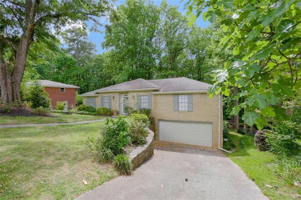 3 bedroom, 2 bathroom, 1,485 sq ft single family residence for rent at 3211 Flamingo Drive, East Point, GA 30344 for $1,900 a month — photo 2