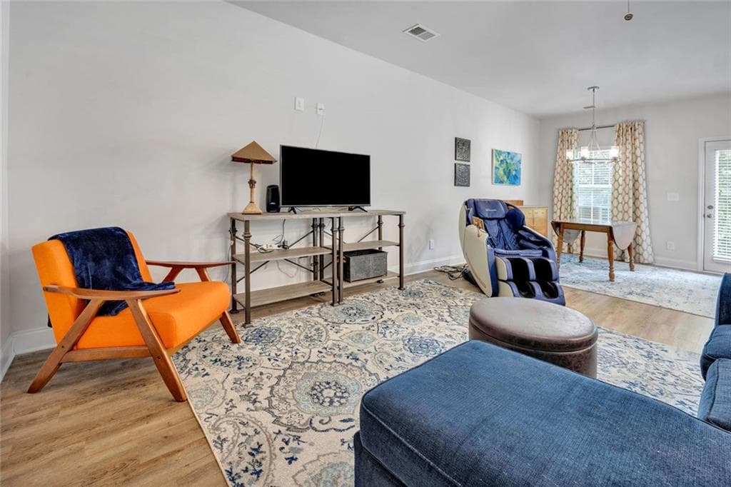 2 bedroom, 3 bathroom, 1,680 sq ft townhouse for sale at 10160 Benton Woods Drive, Covington, GA 30014 — photo 4