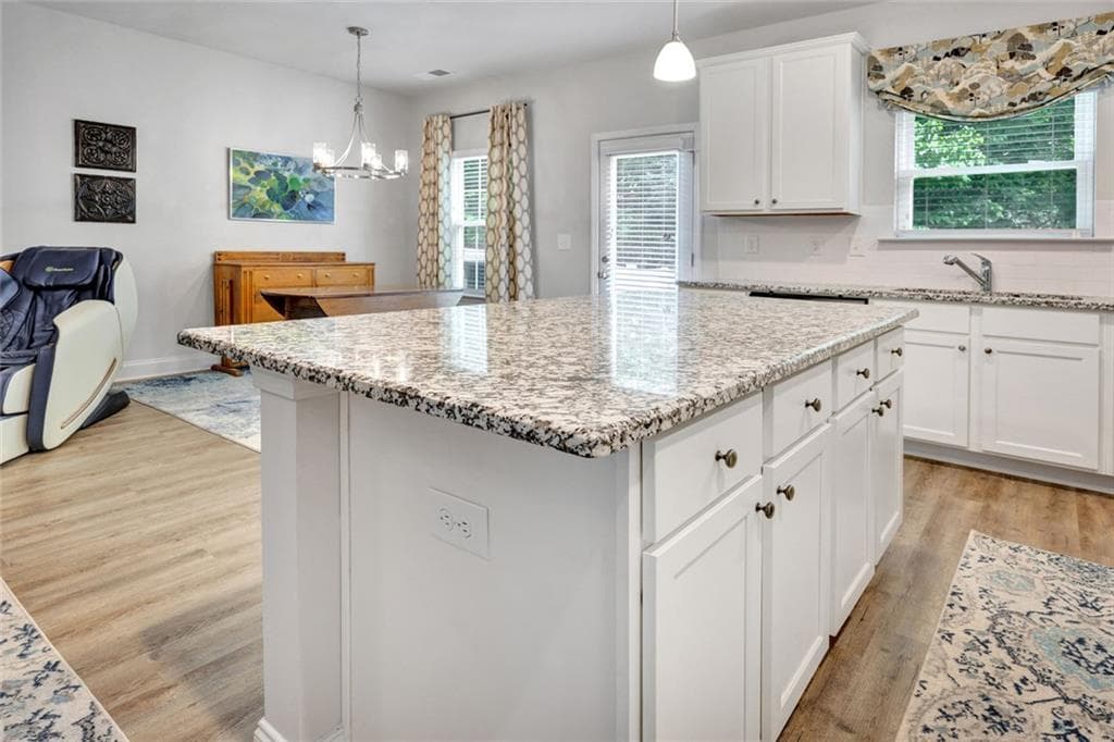 2 bedroom, 3 bathroom, 1,680 sq ft townhouse for sale at 10160 Benton Woods Drive, Covington, GA 30014 — photo 8
