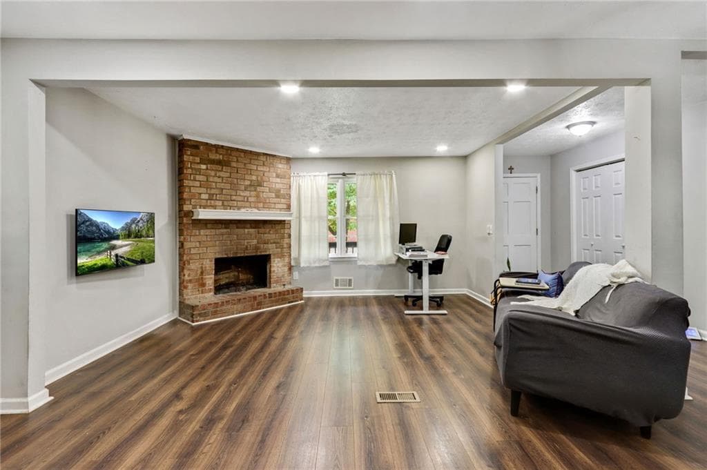 3 bedroom, 3 bathroom, 2,141 sq ft single family residence for sale at 3918 Sherwood Drive, Douglasville, GA 30135 — photo 7