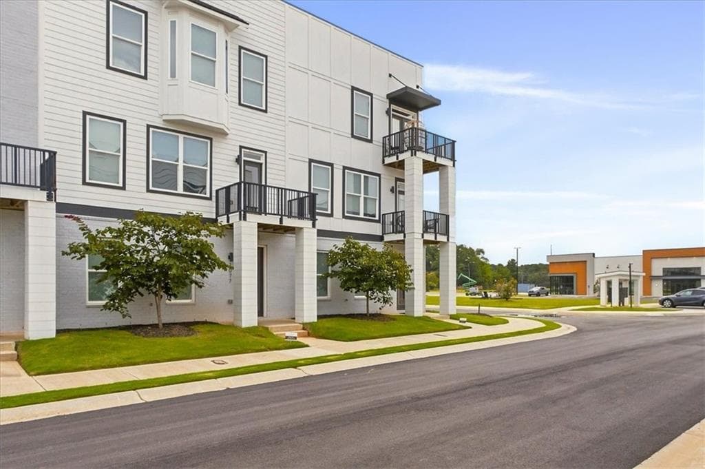 3 bedroom, 4 bathroom, 2,250 sq ft condominium for rent at 1077 Glen Opal Drive, Decatur, GA 30032 for $3,650 a month — photo 3