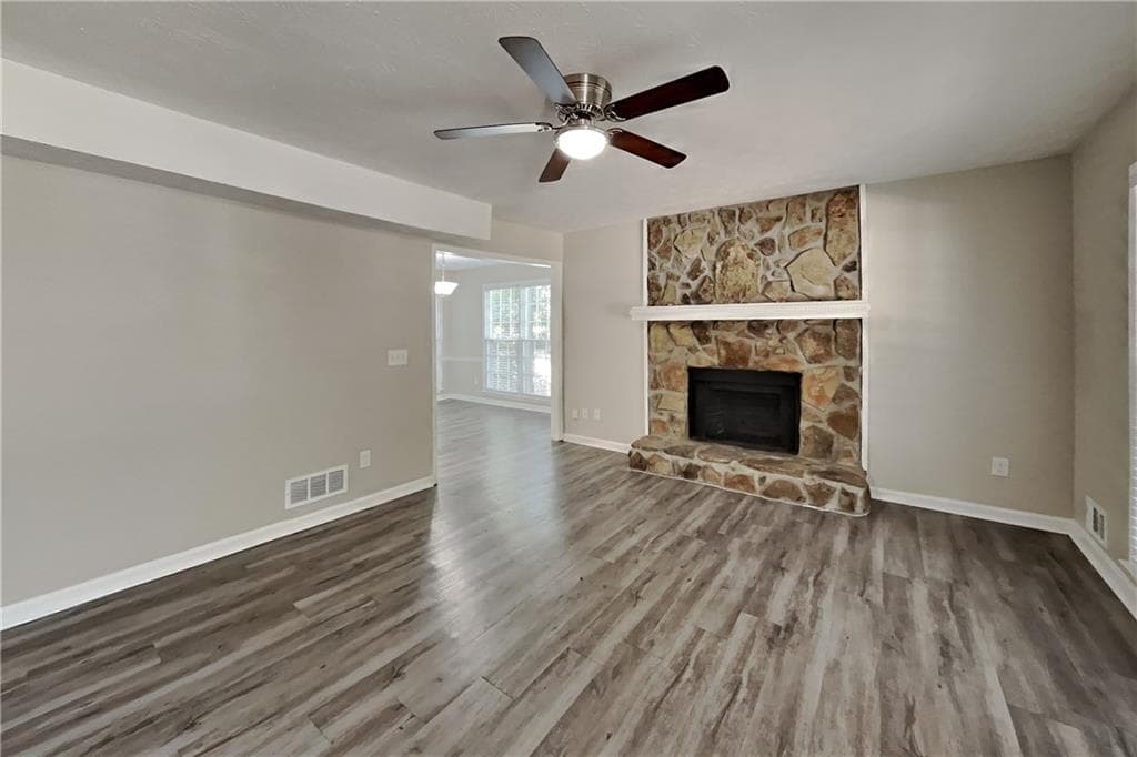 3 bedroom, 4 bathroom, 2,184 sq ft single family residence for rent at 1285 Grayland Hills Drive, Lawrenceville, GA 30046 for $2,240 a month — photo 2