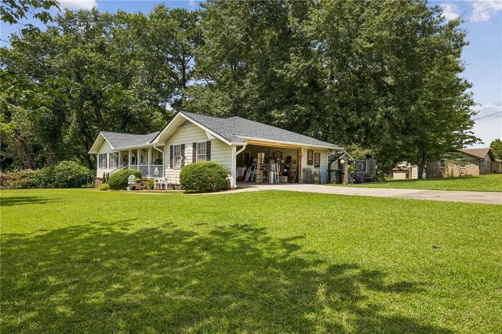 3 bedroom, 2 bathroom, 1,527 sq ft single family residence for sale at 4231 Hamilton Mill Road, Buford, GA 30519 — photo 7