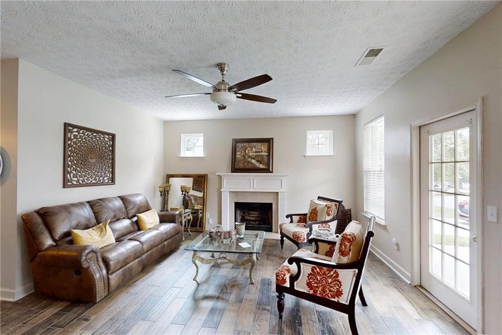 3 bedroom, 3 bathroom, 1,610 sq ft single family residence for sale at 101 Ashgate Way, Carrollton, GA 30117 — photo 7