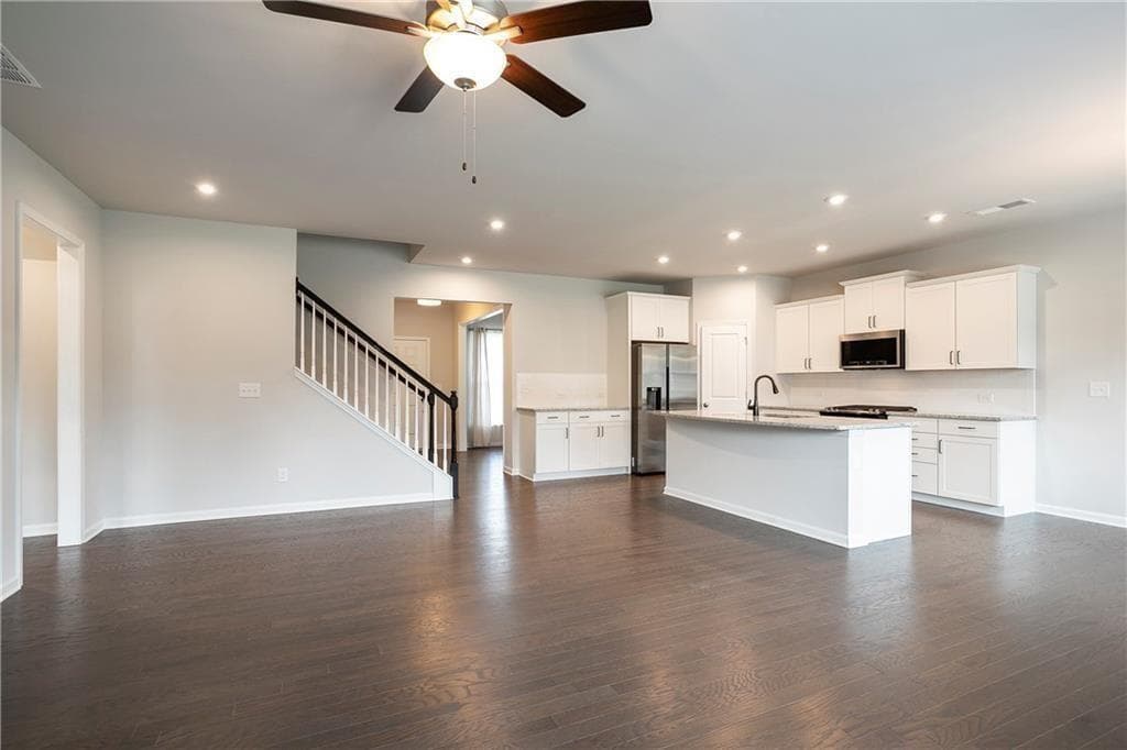 4 bedroom, 4 bathroom, 2,618 sq ft single family residence for rent at 5729 Wheeler Ridge Road, Auburn, GA 30011 for $2,600 a month — photo 3