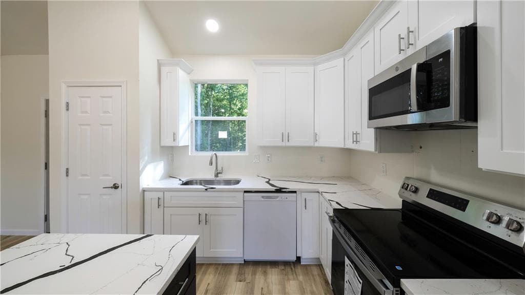 3 bedroom, 2 bathroom, 1,320 sq ft single family residence under contract at 195 Kennedy Estates Road, Carrollton, GA 30116 — photo 9