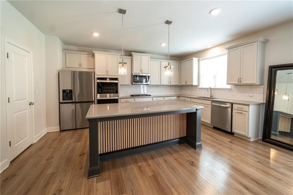 4 bedroom, 3 bathroom, 3,244 sq ft single family residence for sale at 4760 Holly Grape Drive, Atlanta, GA 30331 — photo 7