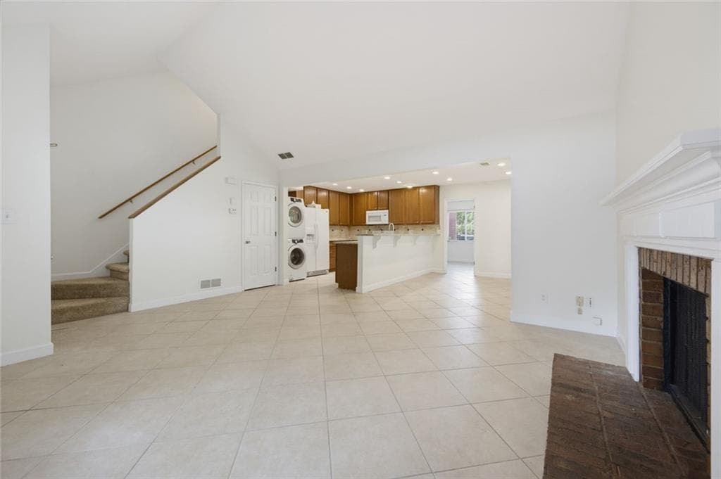 2 bedroom, 2 bathroom, 1,208 sq ft townhouse for sale at 3145 Cape Circle, Alpharetta, GA 30009 — photo 6
