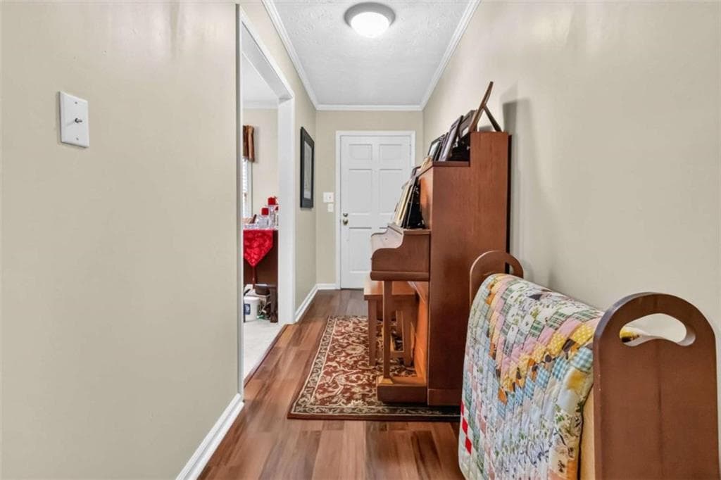 3 bedroom, 2 bathroom, 2,004 sq ft single family residence for sale at 2199 Vivid Court, Stone Mountain, GA 30087 — photo 5
