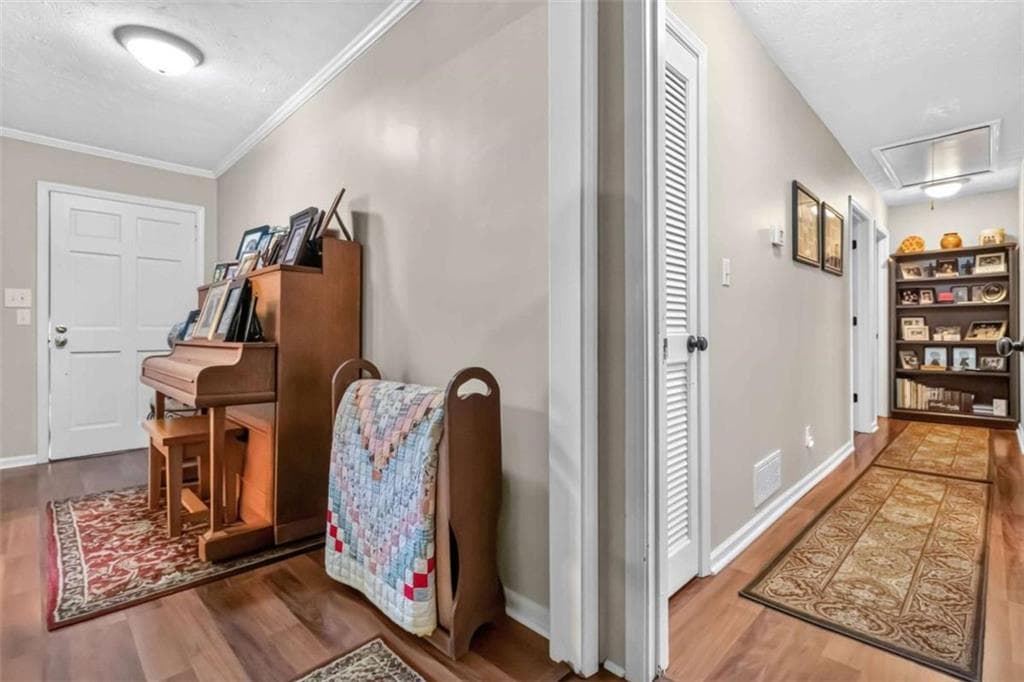 3 bedroom, 2 bathroom, 2,004 sq ft single family residence for sale at 2199 Vivid Court, Stone Mountain, GA 30087 — photo 6