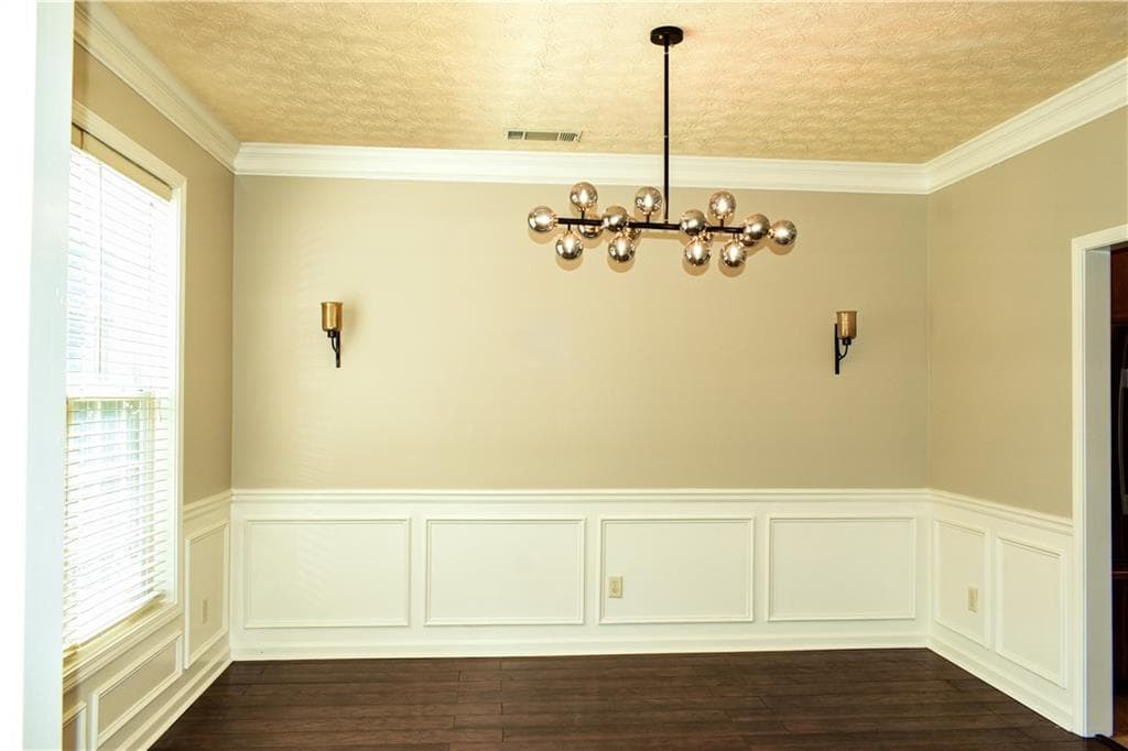 5 bedroom, 3 bathroom, 2,552 sq ft single family residence for sale at 3040 Goldmist Drive, Buford, GA 30519 — photo 4