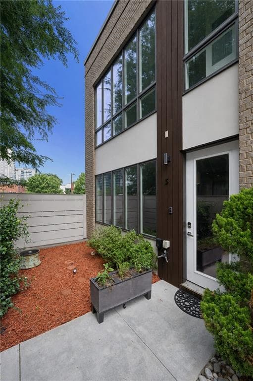 3 bedroom, 4 bathroom, 2,625 sq ft townhouse under contract at 975 Piedmont Avenue 3, Atlanta, GA 30309 — photo 5