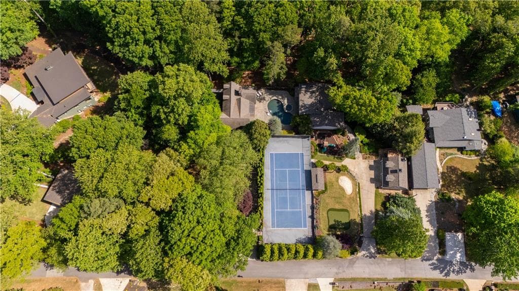 6 bedroom, 7 bathroom, 5,340 sq ft single family residence for rent at 5983 Nachoochee Trail, Flowery Branch, GA 30542 for $11,500 a month — photo 3
