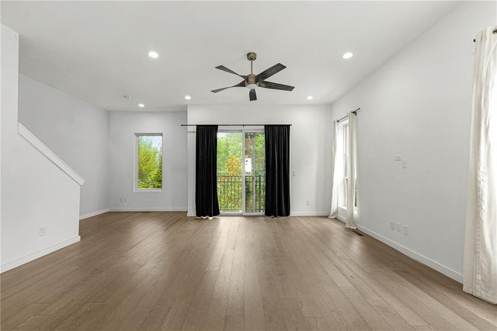 4 bedroom, 5 bathroom, 1,634 sq ft townhouse for sale at 1585 Rock Dam Drive, Atlanta, GA 30317 — photo 8