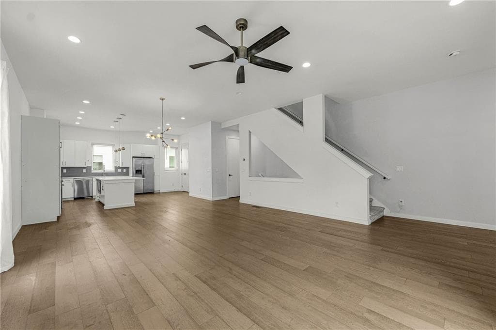 4 bedroom, 5 bathroom, 1,634 sq ft townhouse for sale at 1585 Rock Dam Drive, Atlanta, GA 30317 — photo 9
