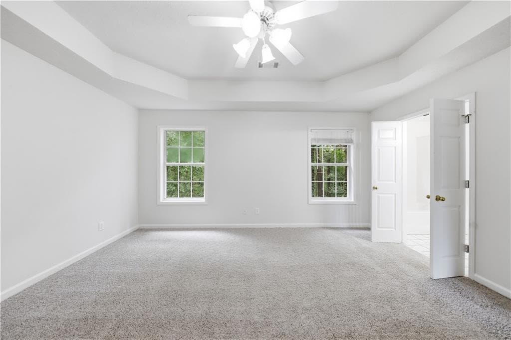 3 bedroom, 4 bathroom, 2,469 sq ft single family residence for sale at 208 Foxdale Court, LaGrange, GA 30240 — photo 4