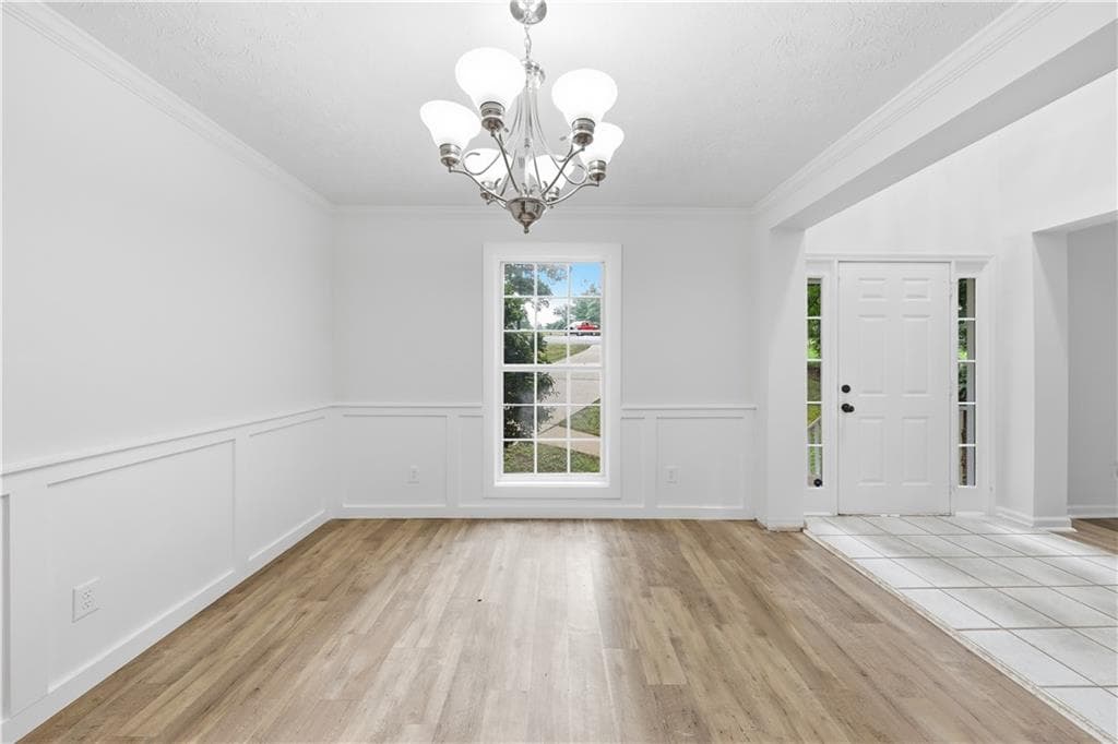 3 bedroom, 4 bathroom, 2,469 sq ft single family residence for sale at 208 Foxdale Court, LaGrange, GA 30240 — photo 6