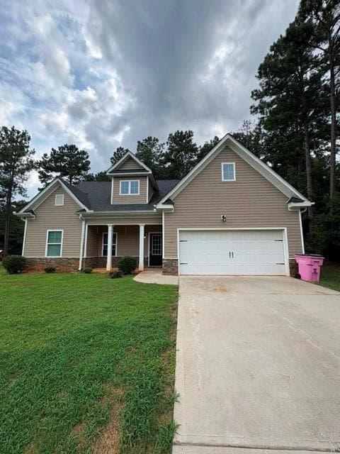 3 bedroom, 2 bathroom, 1,950 sq ft single family residence for rent at 40 Hastings Lane, Covington, GA 30014 for $1,950 a month — photo 1 of 21