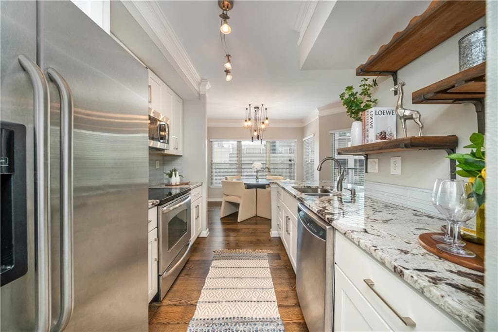 2 bedroom, 2 bathroom, 1,350 sq ft condominium for sale at 275 13th Street 312, Atlanta, GA 30309 — photo 5
