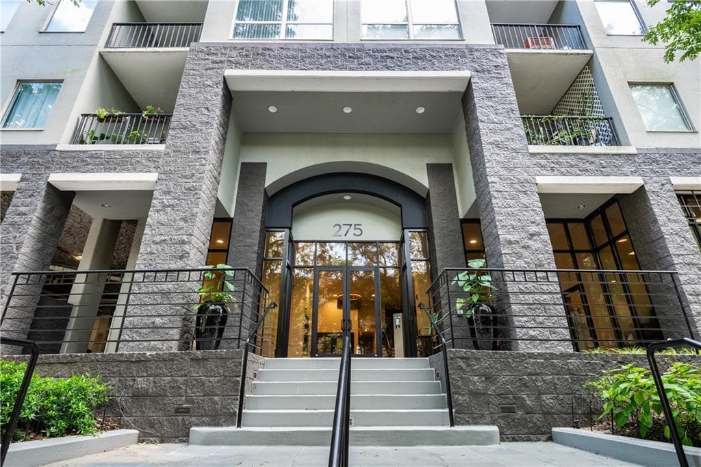 2 bedroom, 2 bathroom, 1,350 sq ft condominium for sale at 275 13th Street 312, Atlanta, GA 30309 — photo 6