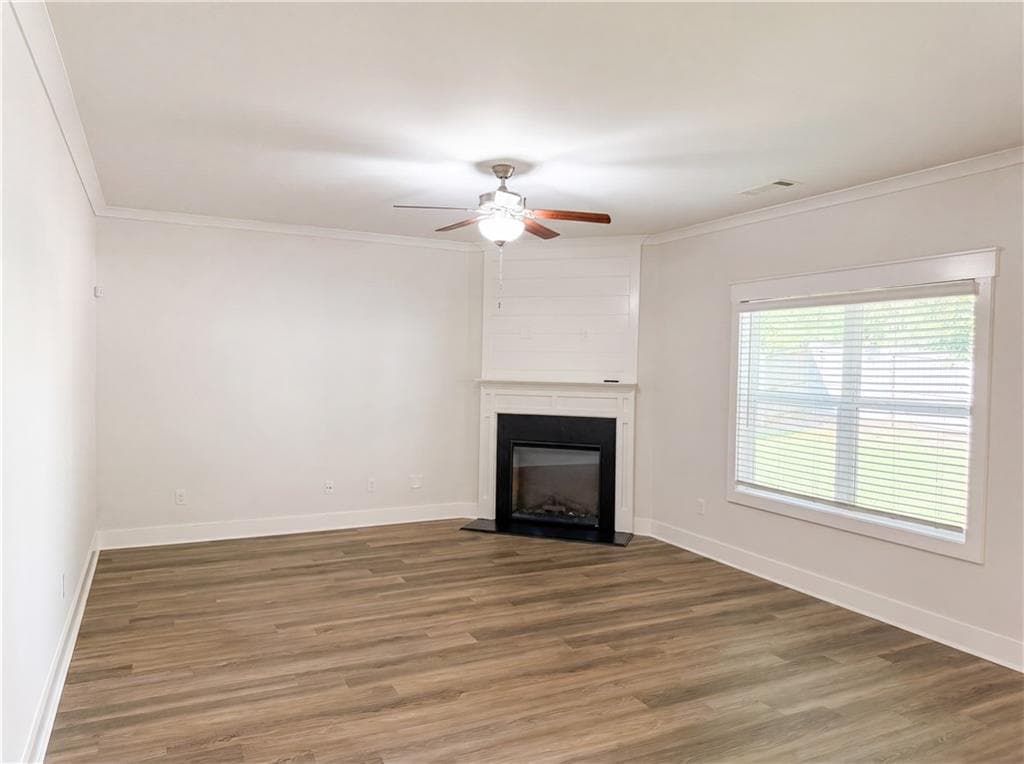 4 bedroom, 3 bathroom, 2,397 sq ft single family residence for sale at 239 Stonecreek Bend, Monroe, GA 30655 — photo 3