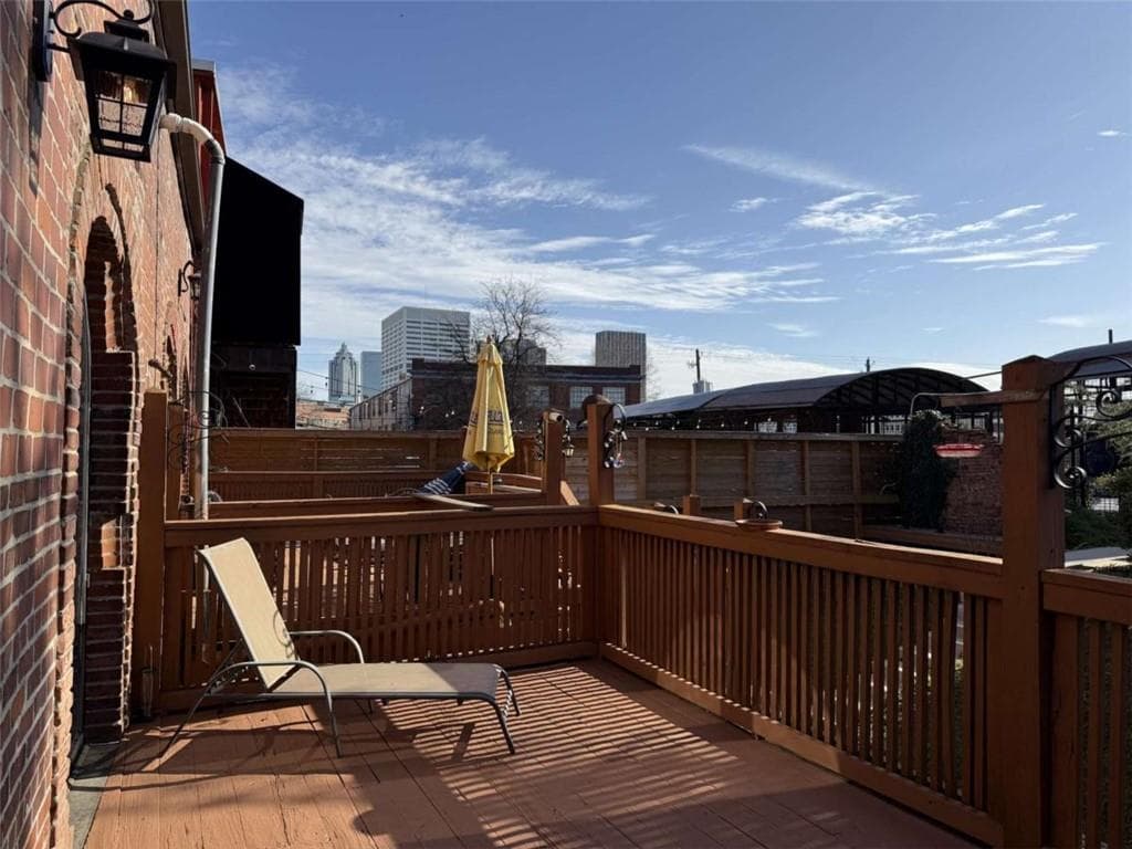 1 bedroom, 2 bathroom, 1,175 sq ft condominium for sale at 184 Walker Street STE E, Atlanta, GA 30313 — photo 4