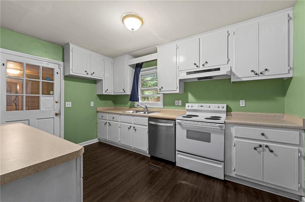 2 bedroom, 1 bathroom, 999 sq ft single family residence for sale at 1747 Crestridge Drive, Marietta, GA 30067 — photo 6