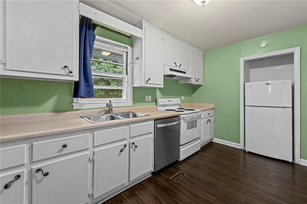 2 bedroom, 1 bathroom, 999 sq ft single family residence for sale at 1747 Crestridge Drive, Marietta, GA 30067 — photo 8