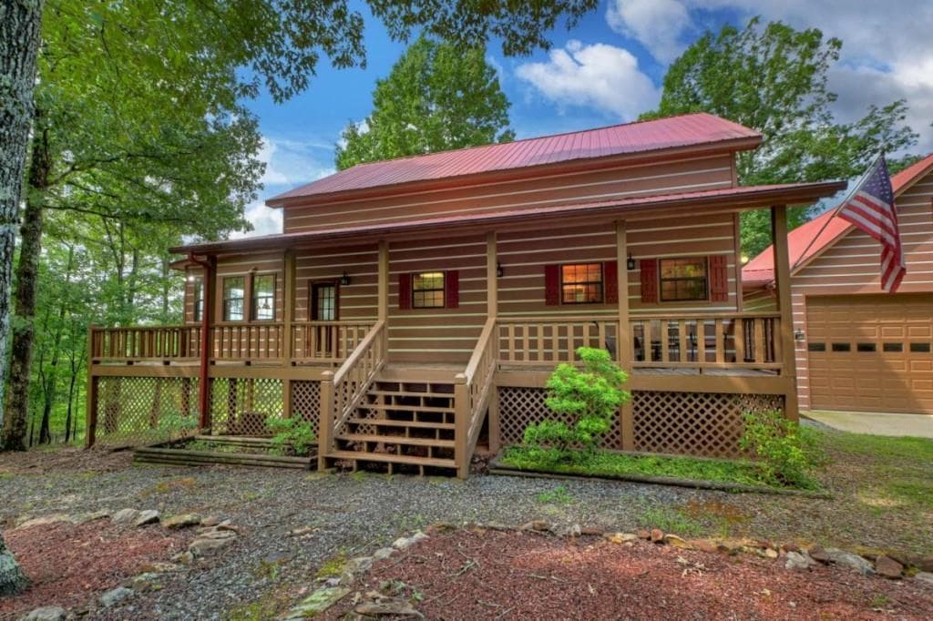 3 bedroom, 2 bathroom, 2,448 sq ft single family residence for sale at 214 Ethan Wilson Way, Morganton, GA 30560 — photo 3