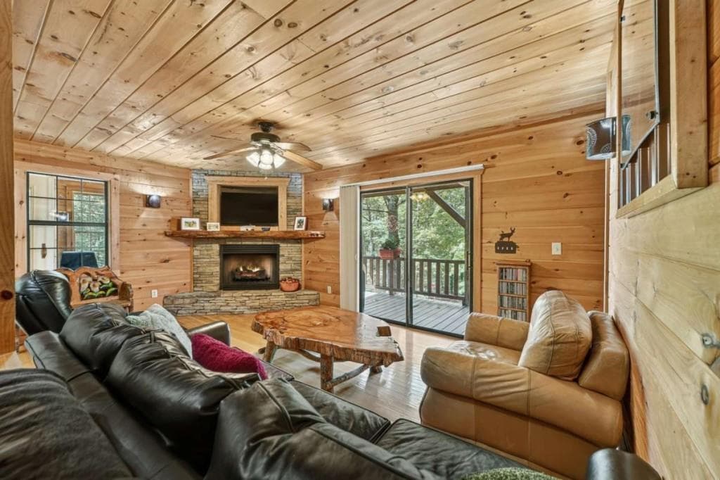 3 bedroom, 2 bathroom, 2,448 sq ft single family residence for sale at 214 Ethan Wilson Way, Morganton, GA 30560 — photo 7