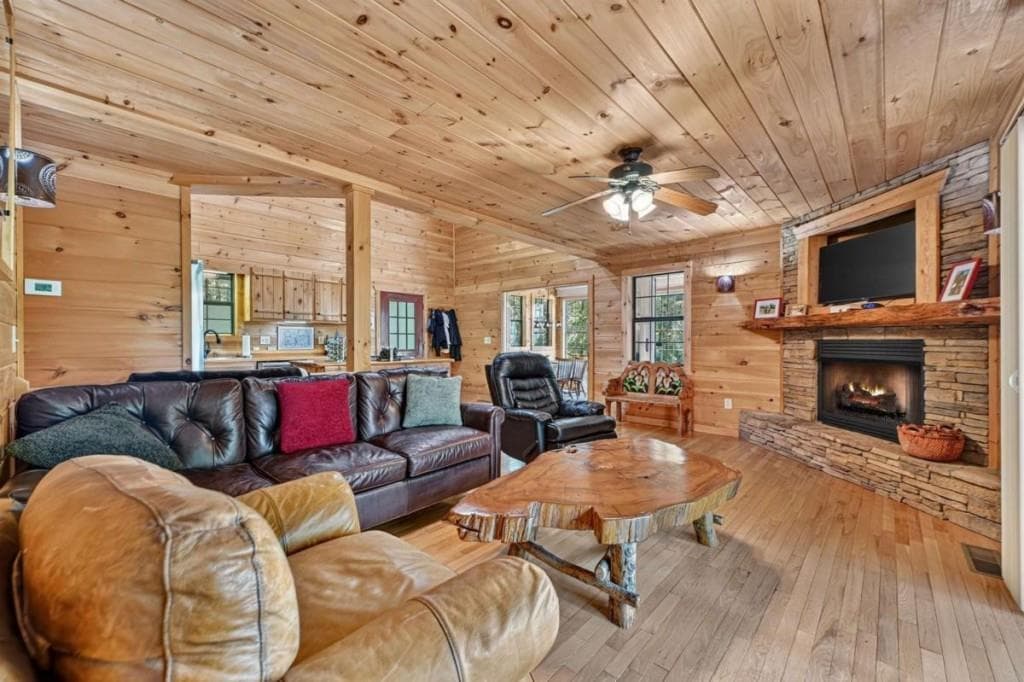 3 bedroom, 2 bathroom, 2,448 sq ft single family residence for sale at 214 Ethan Wilson Way, Morganton, GA 30560 — photo 9