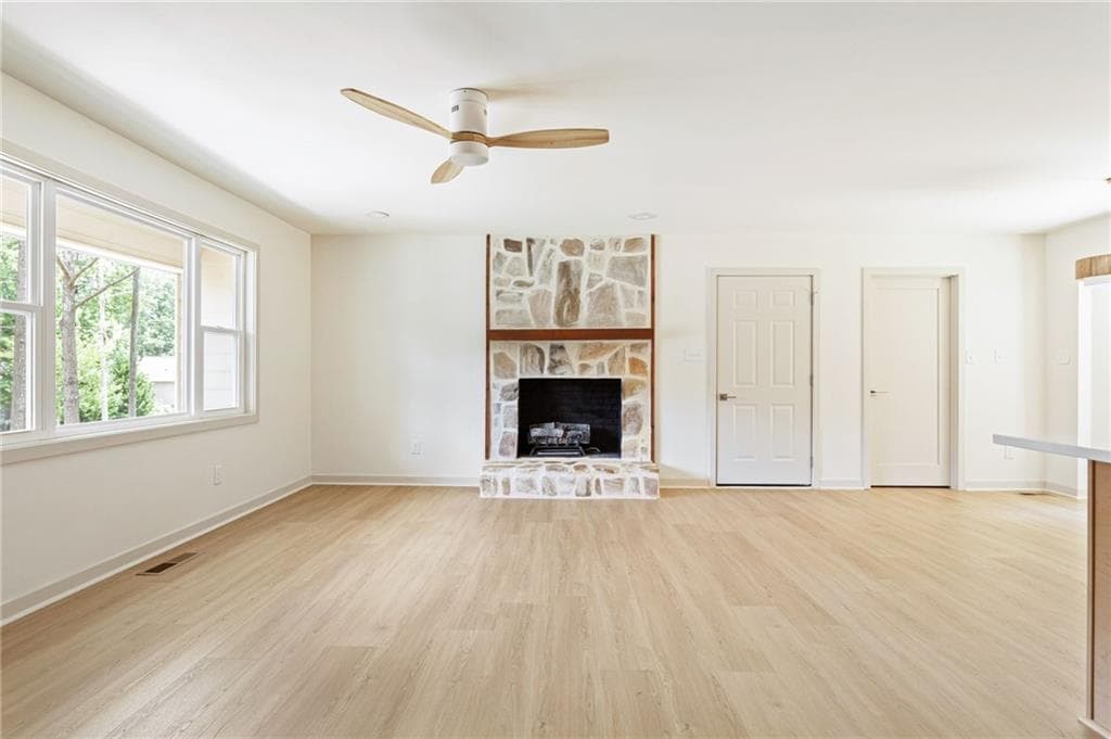 3 bedroom, 2 bathroom, 1,408 sq ft single family residence under contract at 4126 Gregory Manor Circle, Smyrna, GA 30082 — photo 3