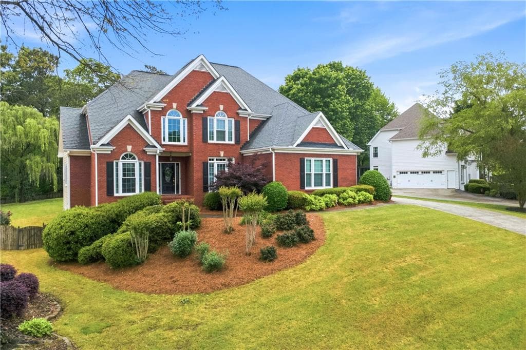 5 bedroom, 5 bathroom, 4,876 sq ft single family residence for sale at 4965 Oakmont Bend Drive, Alpharetta, GA 30004 — photo 2