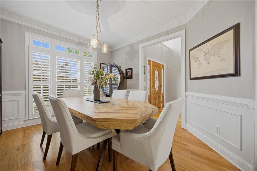 5 bedroom, 5 bathroom, 4,876 sq ft single family residence for sale at 4965 Oakmont Bend Drive, Alpharetta, GA 30004 — photo 9