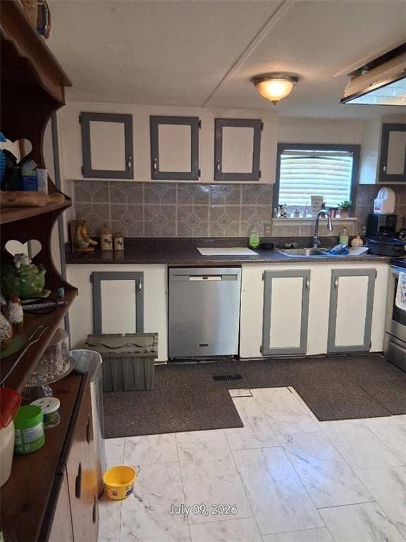 3 bedroom, 2 bathroom, 1,344 sq ft single family residence for sale at 2911 Madeline Road, Albany, GA 31705 — photo 4