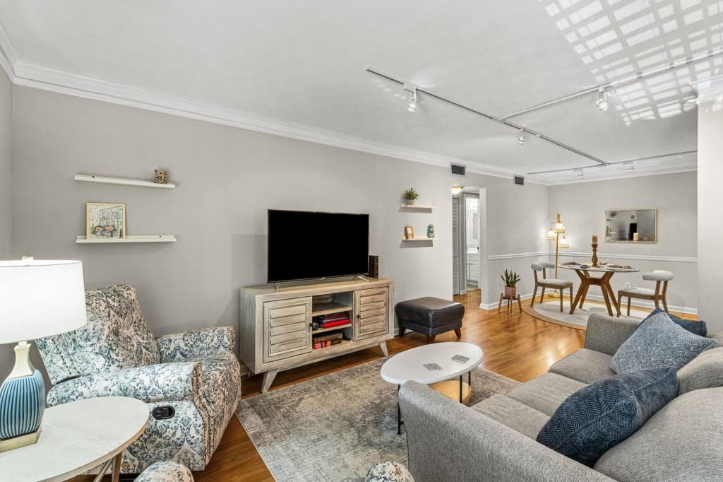 1 bedroom, 1 bathroom, 810 sq ft condominium for sale at 3613 Essex Avenue 60, Atlanta, GA 30339 — photo 10