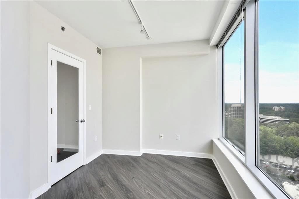 1 bedroom, 1 bathroom, 1,150 sq ft condominium for rent at 3338 Peachtree Road 2604, Atlanta, GA 30326 for $2,300 a month — photo 3