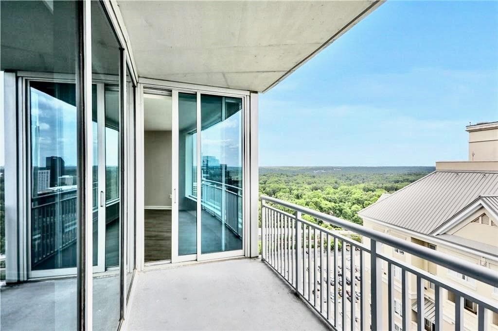 1 bedroom, 1 bathroom, 1,150 sq ft condominium for rent at 3338 Peachtree Road 2604, Atlanta, GA 30326 for $2,300 a month — photo 9