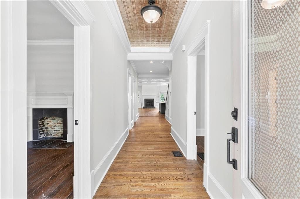 4 bedroom, 2 bathroom, 1,947 sq ft single family residence under contract at 1355 Mercer Avenue, East Point, GA 30344 — photo 5