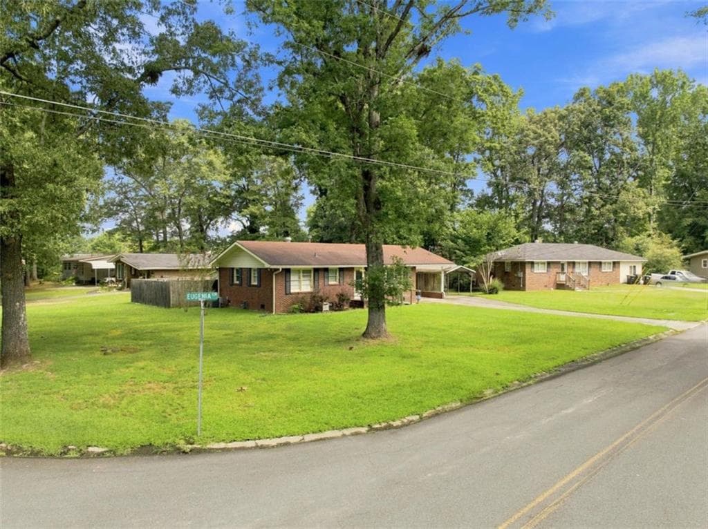 2 bedroom, 1 bathroom, 1,000 sq ft single family residence for sale at 1 Eugenia Circle, Rome, GA 30165 — photo 3