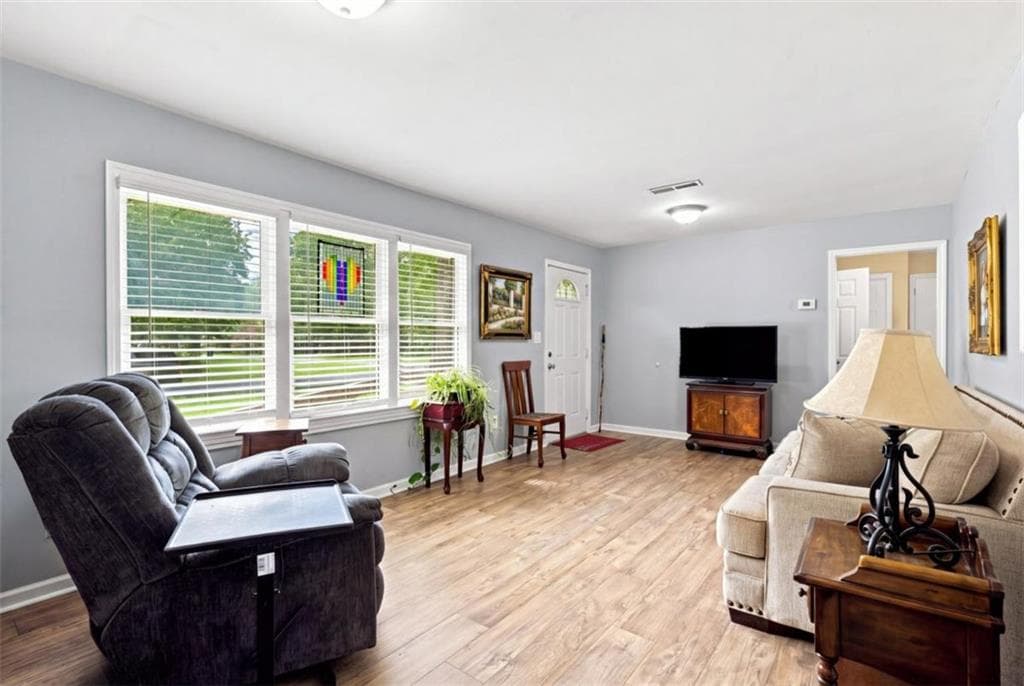 2 bedroom, 1 bathroom, 1,000 sq ft single family residence for sale at 1 Eugenia Circle, Rome, GA 30165 — photo 6