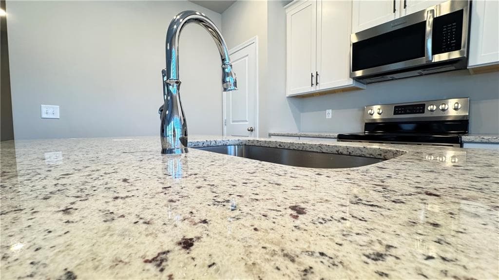 3 bedroom, 3 bathroom, 1,827 sq ft townhouse for rent at 13040 Deerfield Parkway, Milton, GA 30004 for $2,750 a month — photo 7