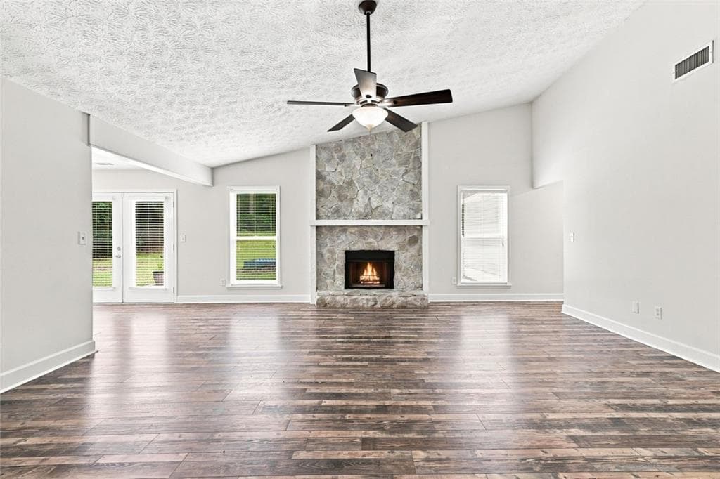 3 bedroom, 2 bathroom, 1,910 sq ft single family residence under contract at 4632 Yeager Road, Douglasville, GA 30135 — photo 8