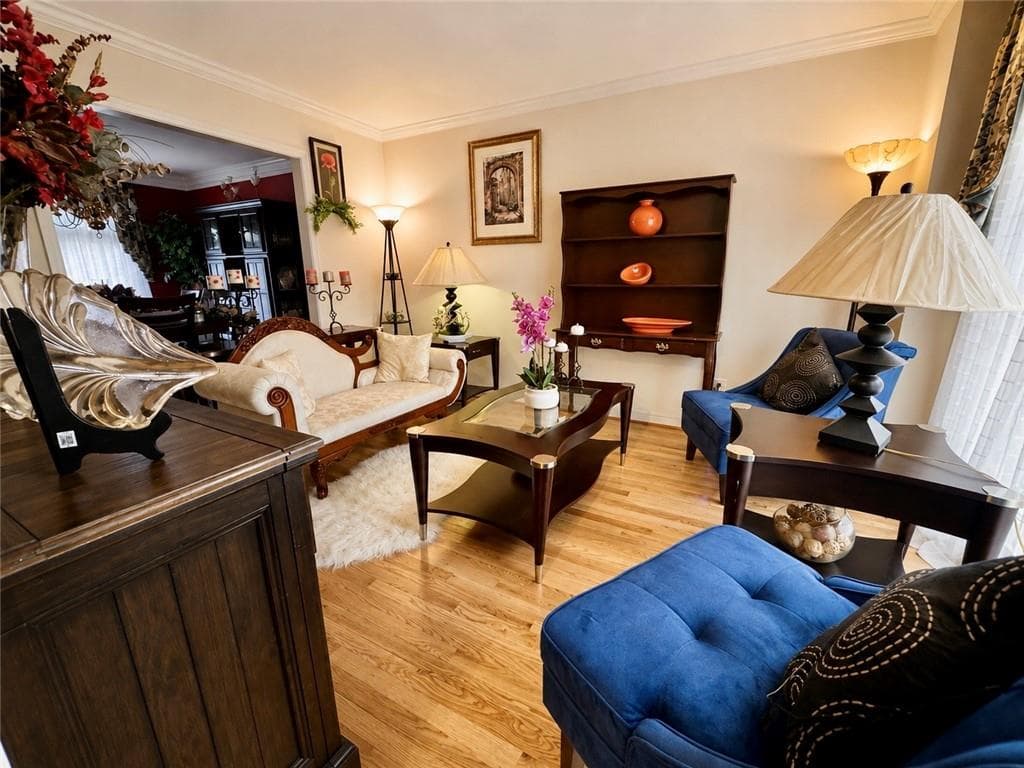 6 bedroom, 4 bathroom, 3,272 sq ft single family residence for sale at 530 Oxford Crest Court, Lawrenceville, GA 30043 — photo 7