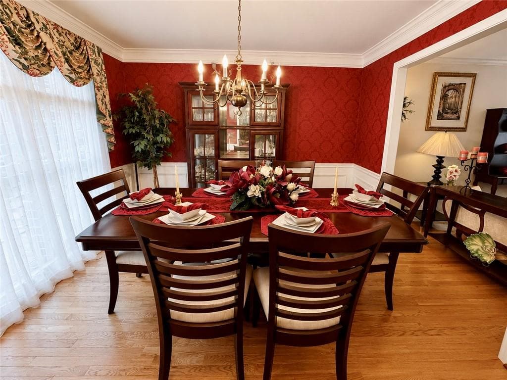6 bedroom, 4 bathroom, 3,272 sq ft single family residence for sale at 530 Oxford Crest Court, Lawrenceville, GA 30043 — photo 8